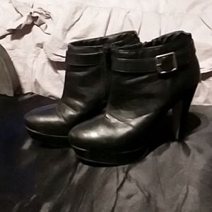 Heel booties